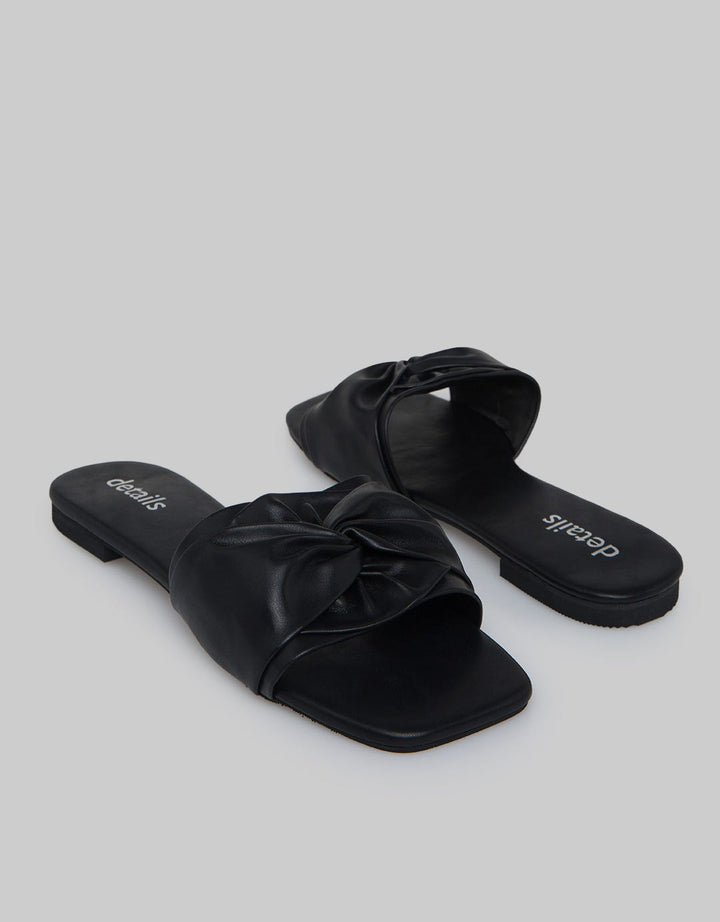 Details Slipper Sandal Woman