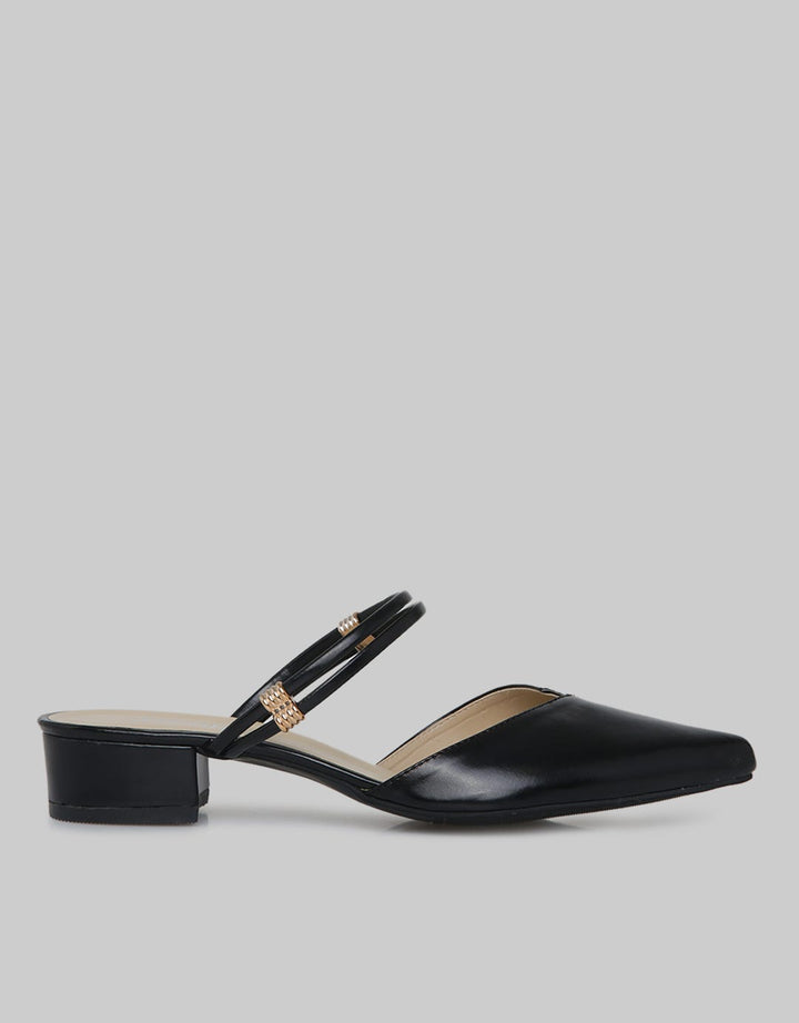 Details Ankle Strap Sepatu Sandal Wanita