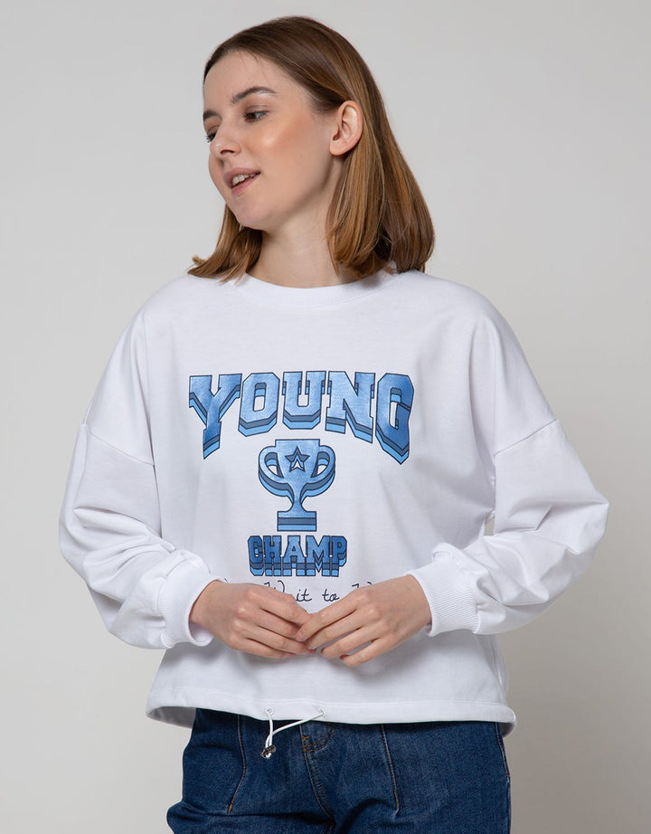 Details Young Wording Sweater Wanita