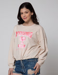 Details Young Wording Sweater Wanita