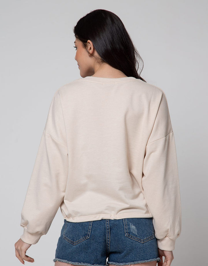 Details Young Wording Sweater Wanita