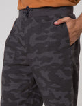 Cole Knit Terry Camo Celana Pendek Pria