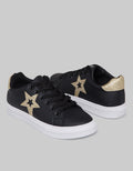 Details Sneakers Woman Star