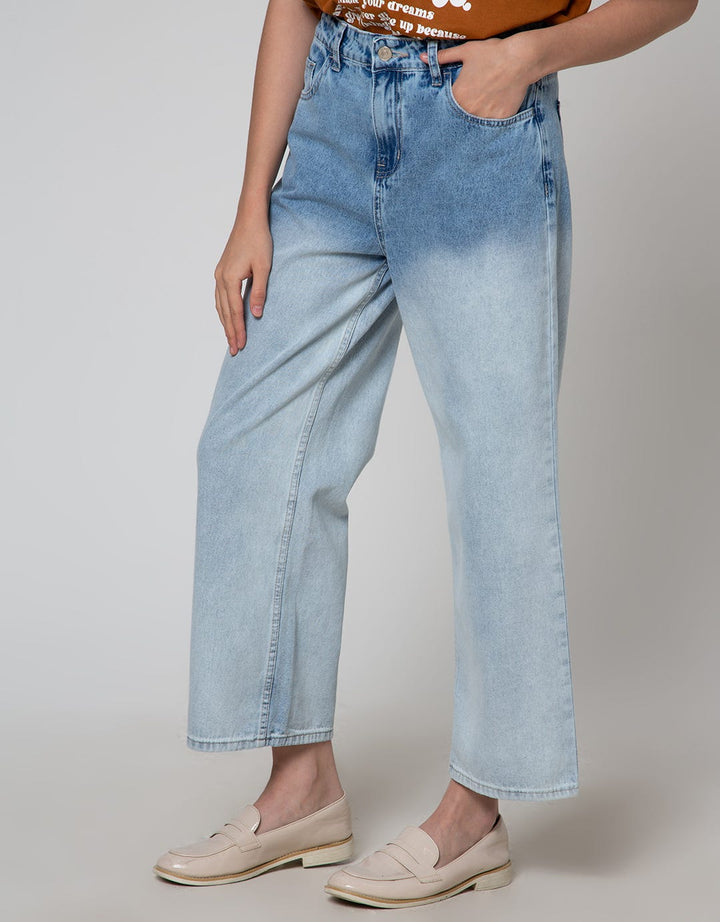 Details Denim Long Pants With Half Leg Bleach Spray Wash