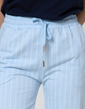 Details Stripe All Over Celana Panjang Wanita