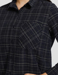 Expand Plaid Checks Blouse Wanita