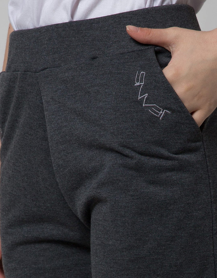 American Jeans Relax Bae Celana Panjang Wanita