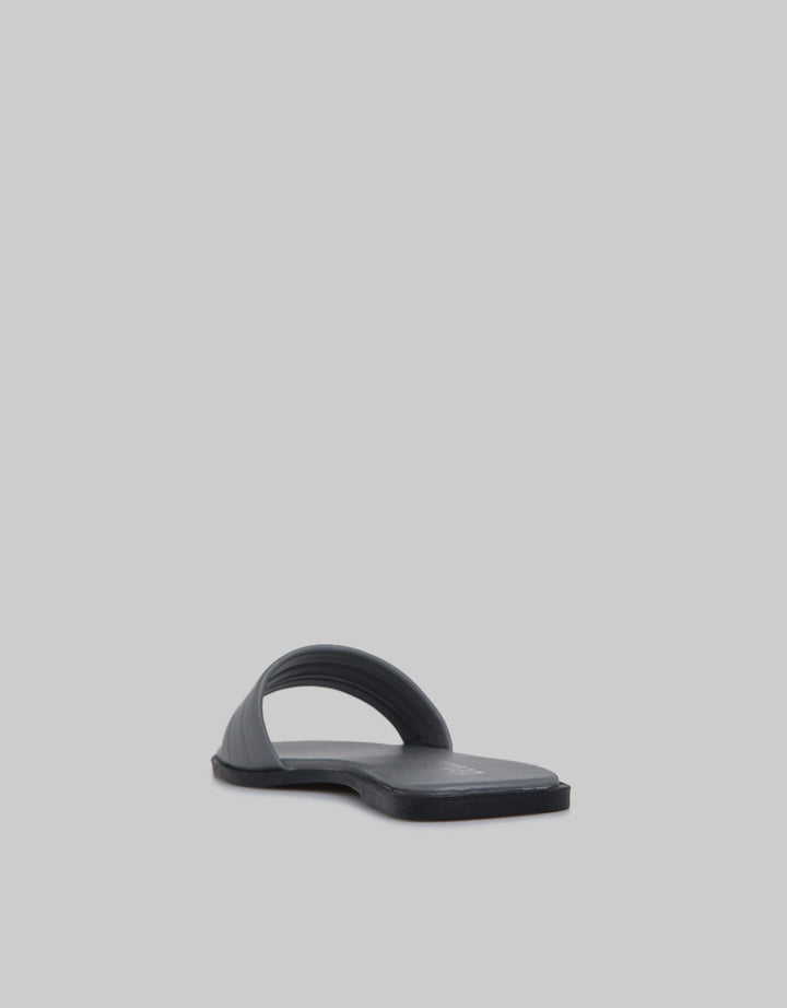 Details Slipper Sandals Woman