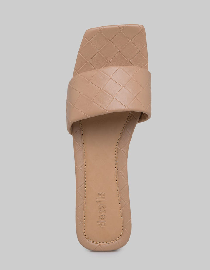 Details Quilt Big Strap Sandal Wanita