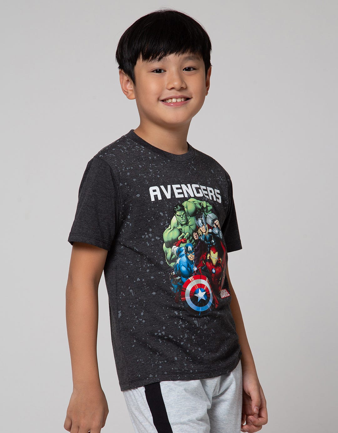 Marvel Short Sleeve T-Shirt Avenger Team 4 Heroes Splash