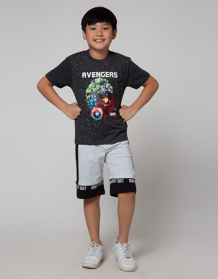 Marvel Short Sleeve T-Shirt Avenger Team 4 Heroes Splash