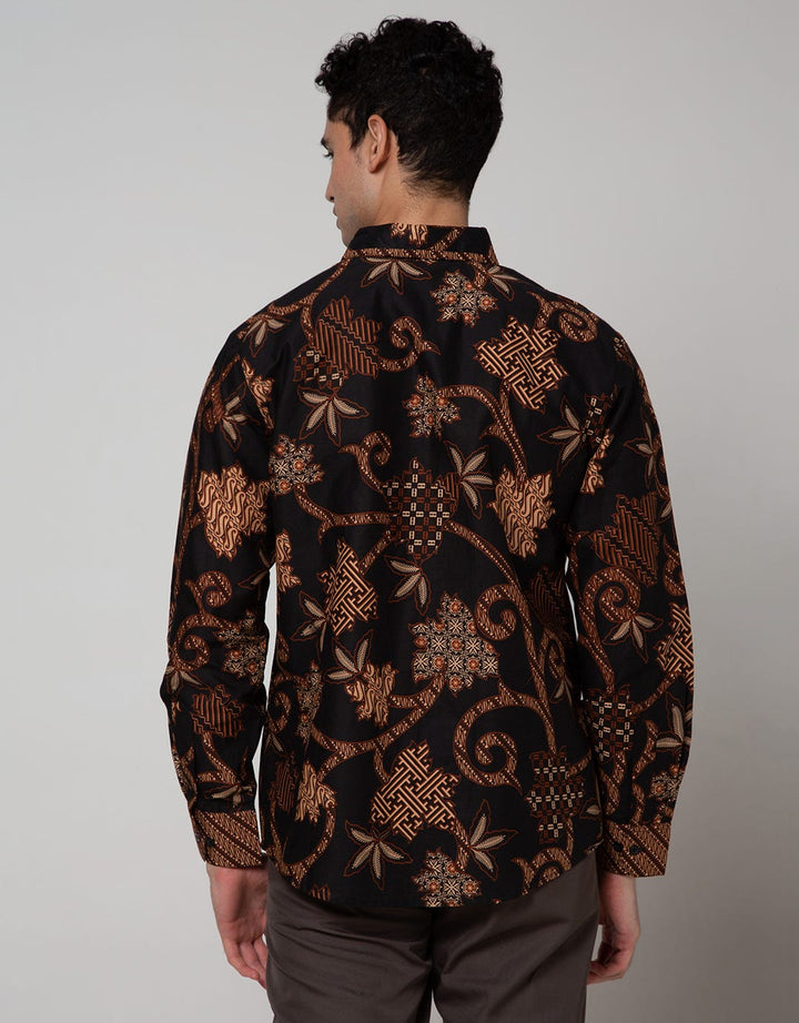 Adikusuma Batik Shirt with Leaf Filling