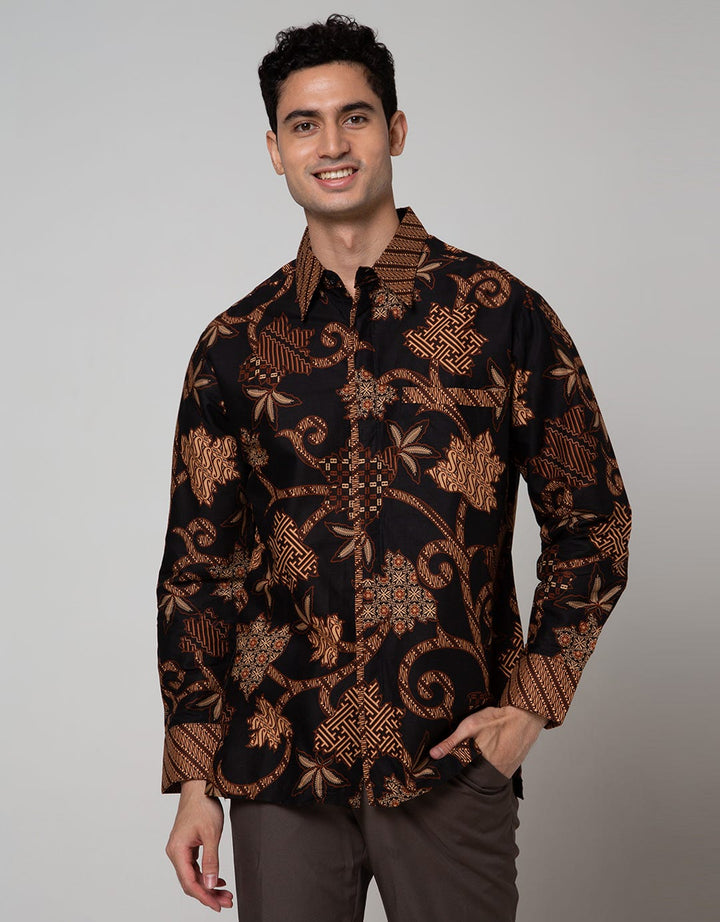 Adikusuma Kemeja Batik Pria Lengan Panjang Daun Isi