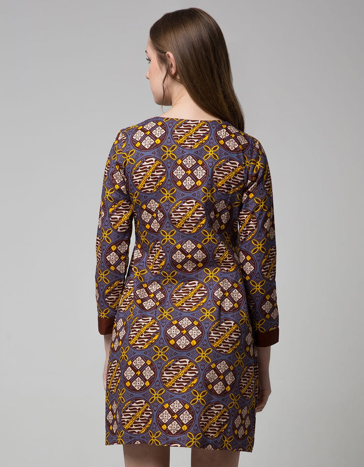 Arjuna Weda Blouse Batik Jlamprang Contents