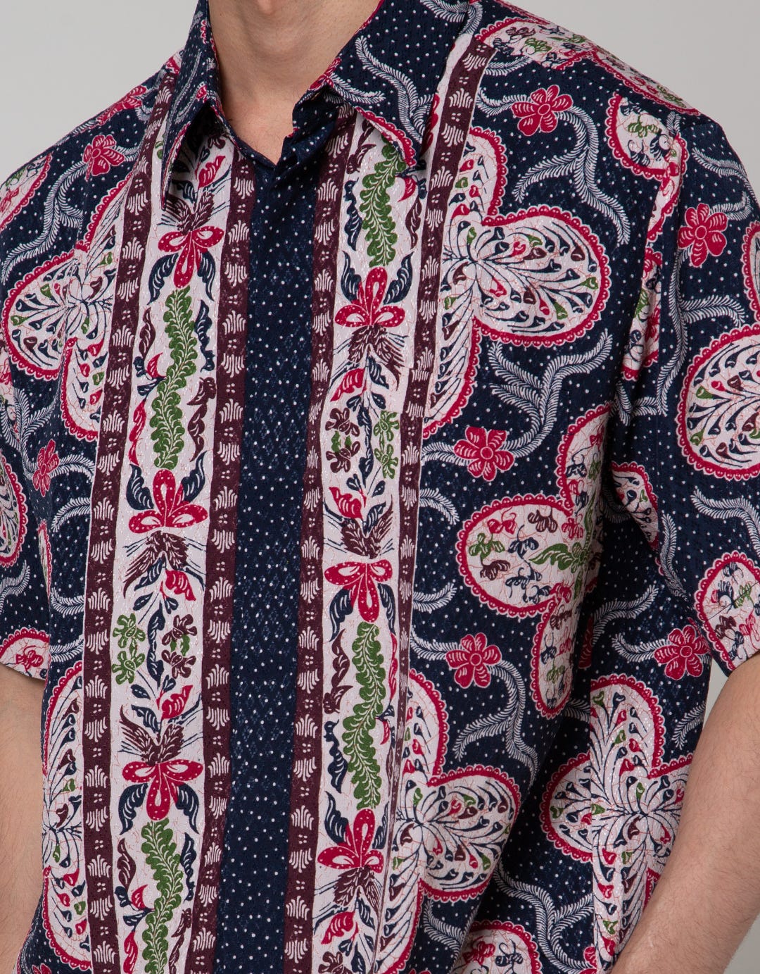 Arjuna Weda Kemeja Batik Kembang Semanggi