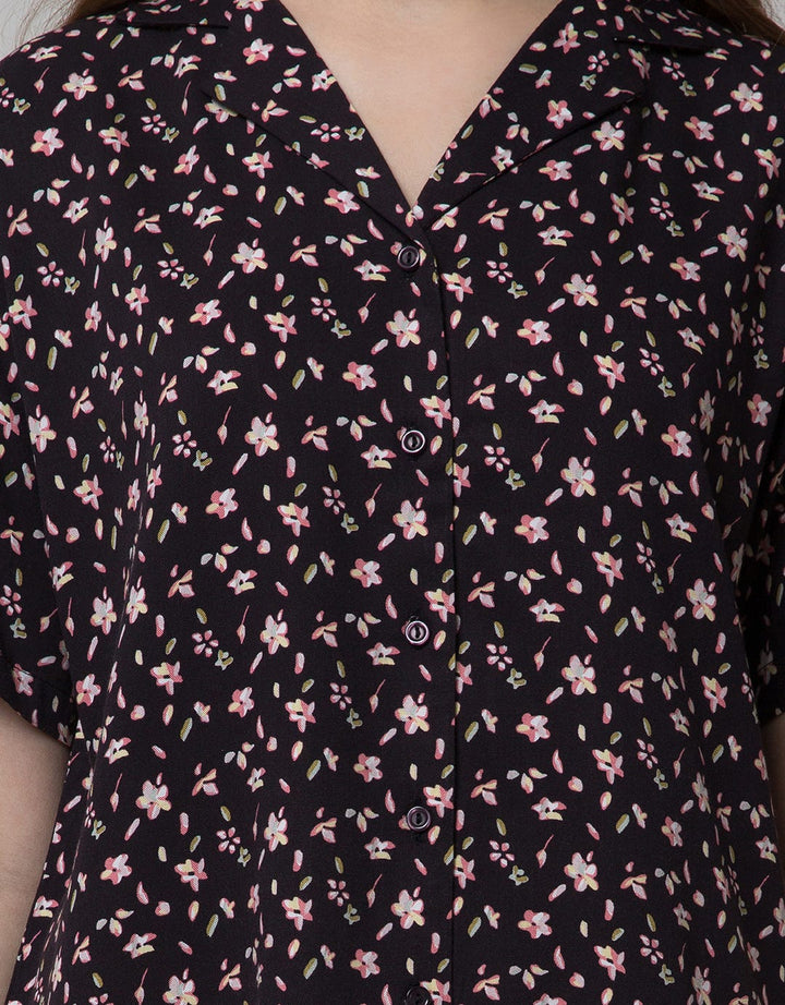 Connexion Collar Flower Print Blouse Wanita