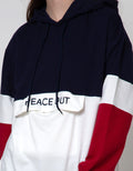 Nevada Peace Out Sweater Wanita