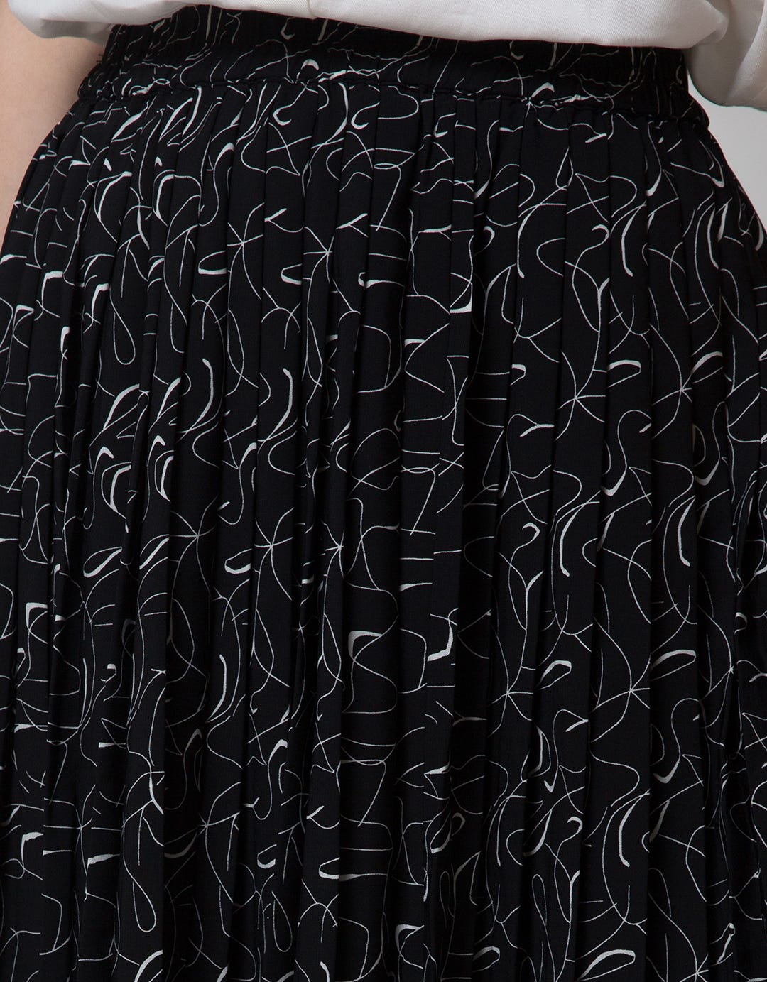 Connexion Women Midi Skirt Pleat Print Abstract