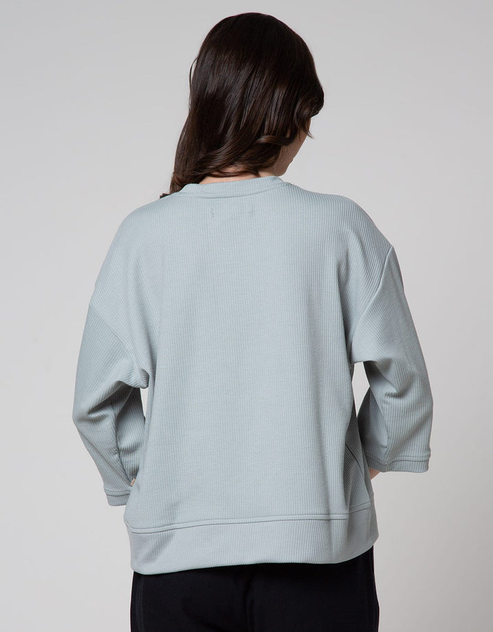 Triset Ladies Simple Knit Wear