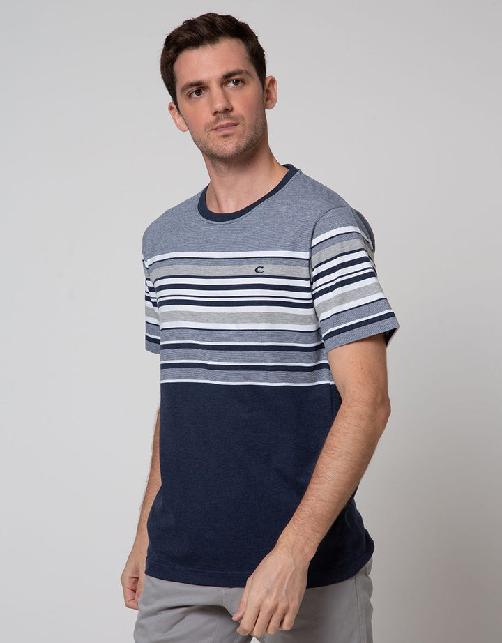 Cole Stripe End Chest Kaos Pria