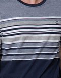 Cole Stripe End Chest Kaos Pria