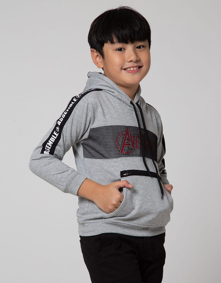 Marvel Sweater Avenger Logo Tengah