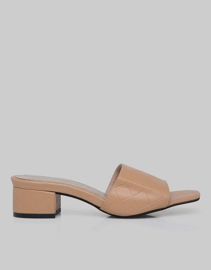 Yongki Komaladi Wekkend Sandal Wanita