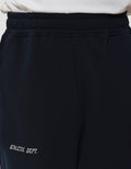 AOS THE JOCKS VARSITY ESSENTIALS CELANA PRIA