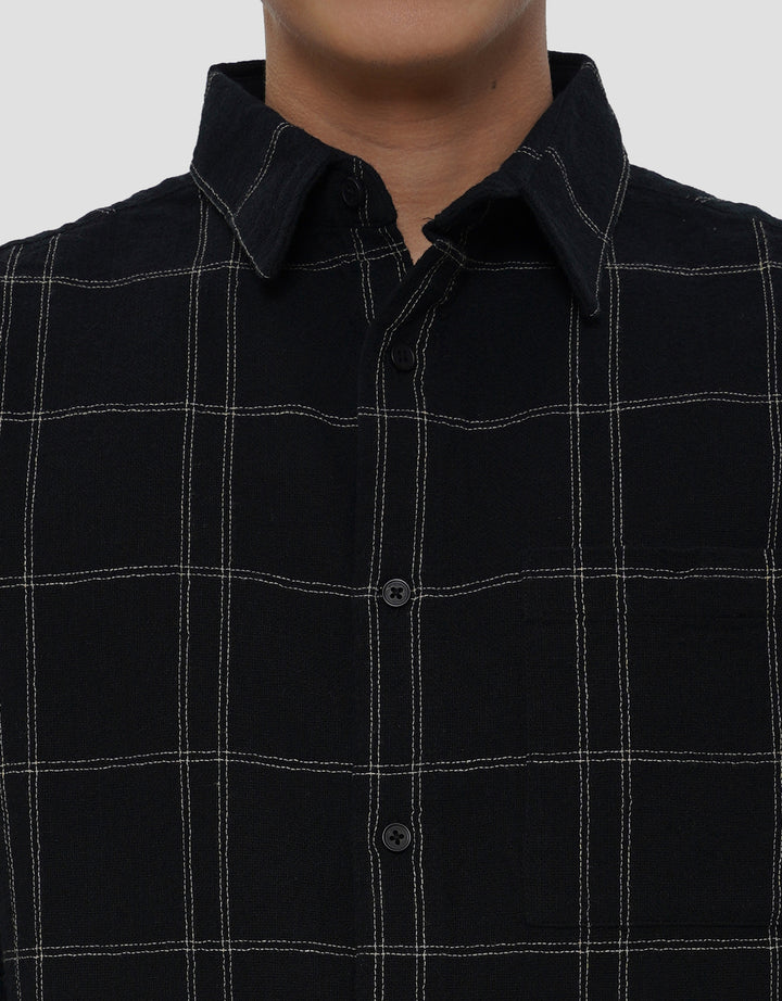 COLE STITCHING CHECK KEMEJA PRIA