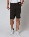 Details Bermuda Twill Celana Pendek Pria