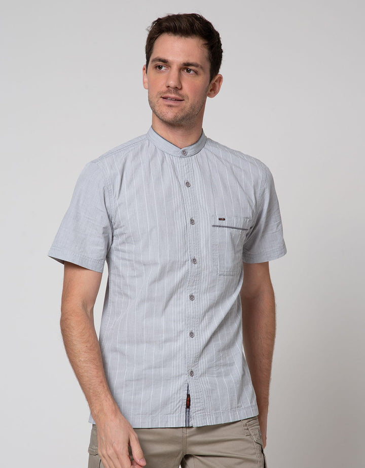 Cardinal Casual Up Collar Kemeja Pria