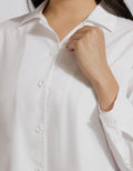 Expand Denim Blouse Basic Wanita