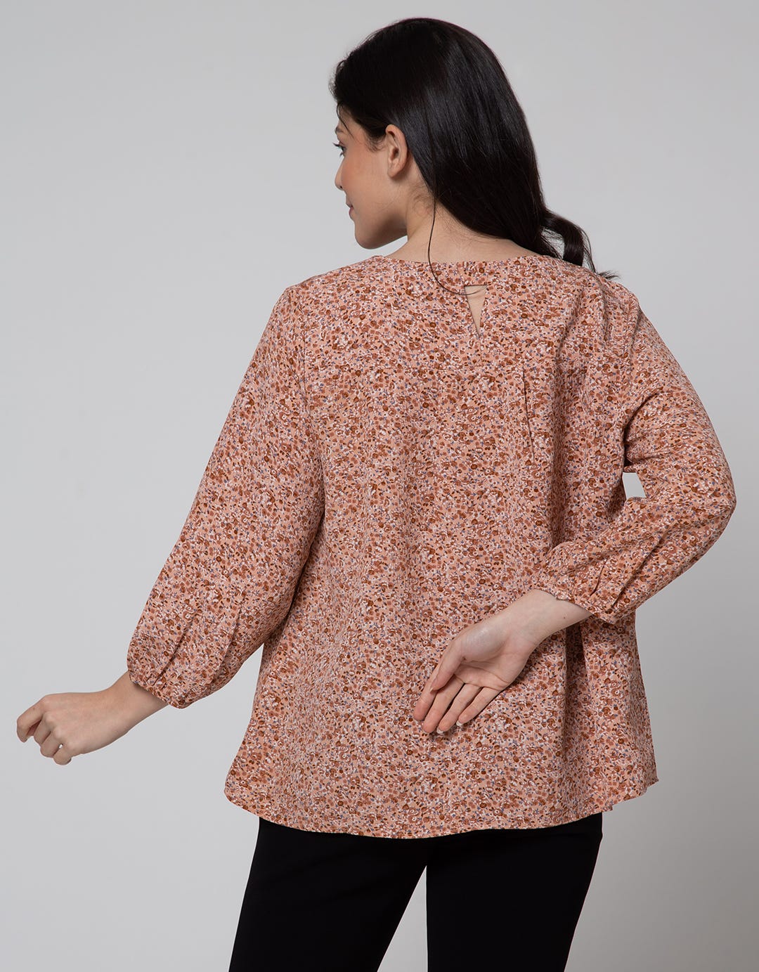 St. Yves Blouse Yoryu Wanita