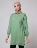 Geela Fayra Long Printed Kaos Wanita