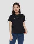 CONNEXION CEST LA VIE PRINT KAOS WANITA