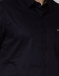 Johnwin Plain Logo Kemeja Formal Pria