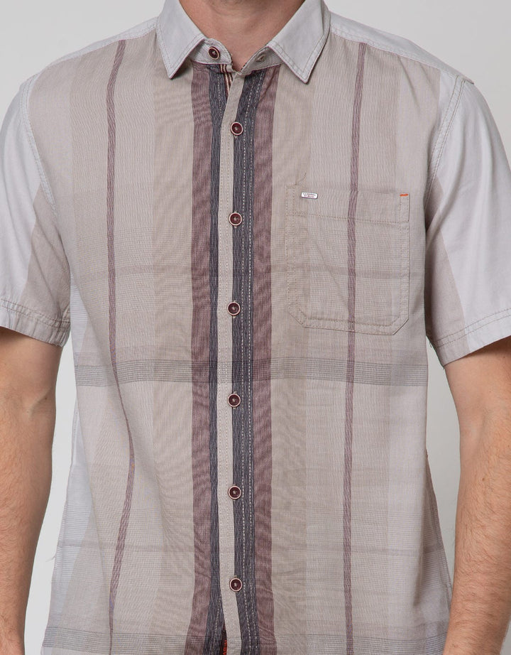 Cardinal Casual Plaid Kemeja Pria