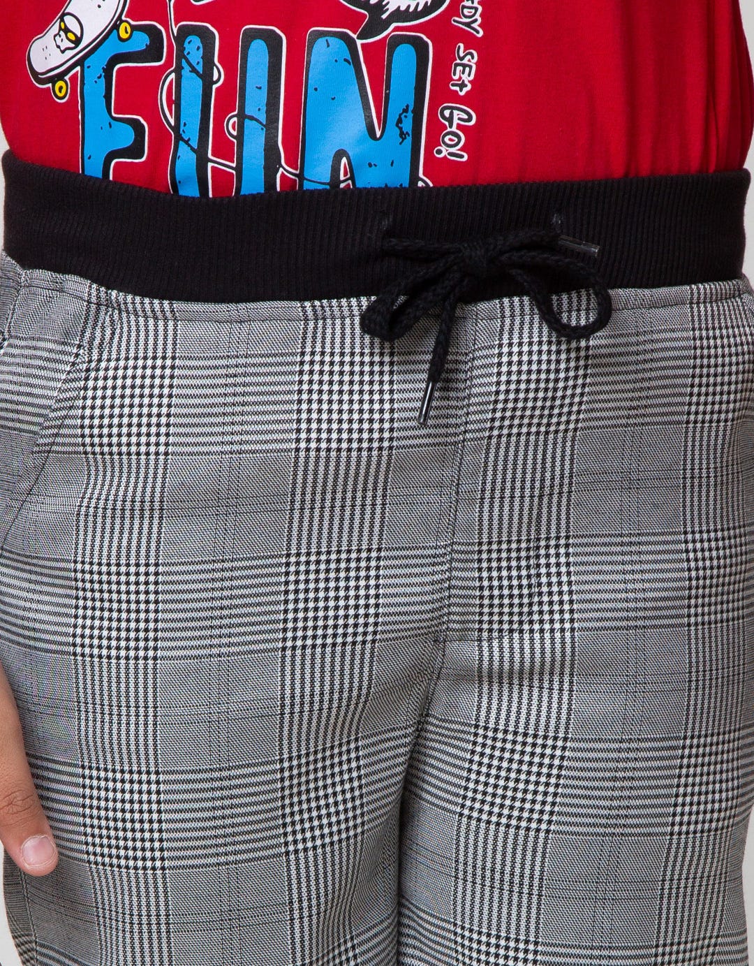 Nevada Short Woven Print Checks Yarn Dyed