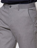 Cardinal Formal Celana Chinos Pria