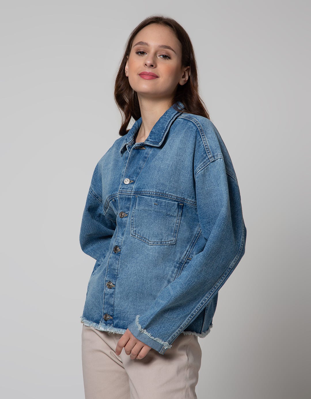 Details Front Flap Pocket Denim Jaket Wanita