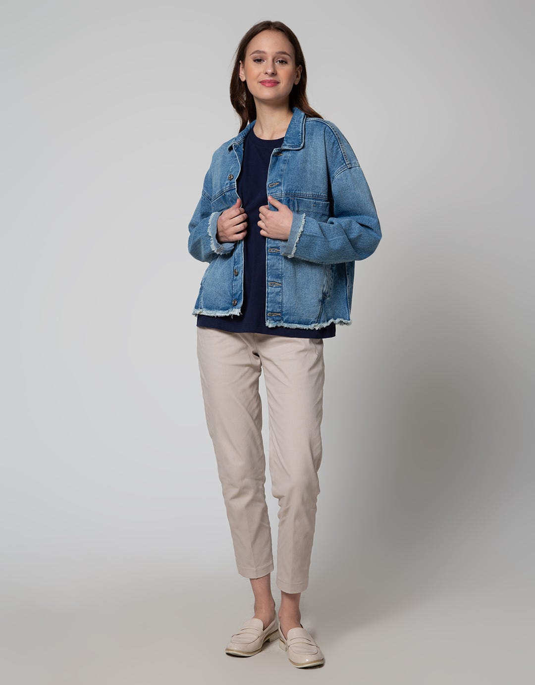 Details Front Flap Pocket Denim Jaket Wanita