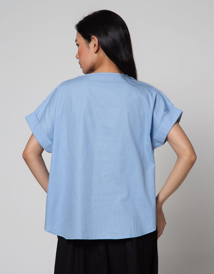 St. Yves Eyelet Rollup Blouse Wanita