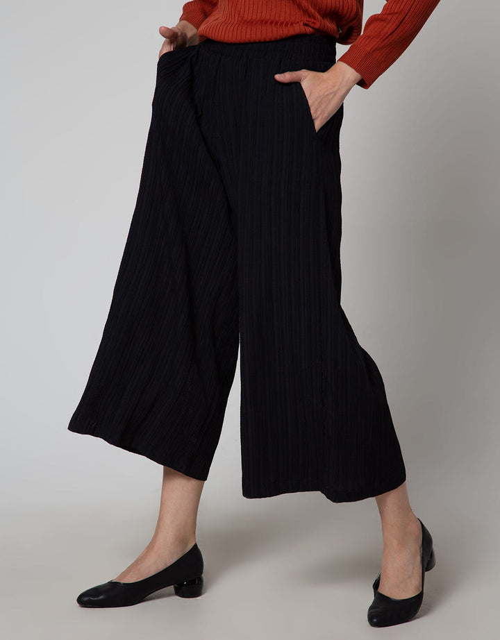 St. Yves Tripe Krinkle Women's Culottes