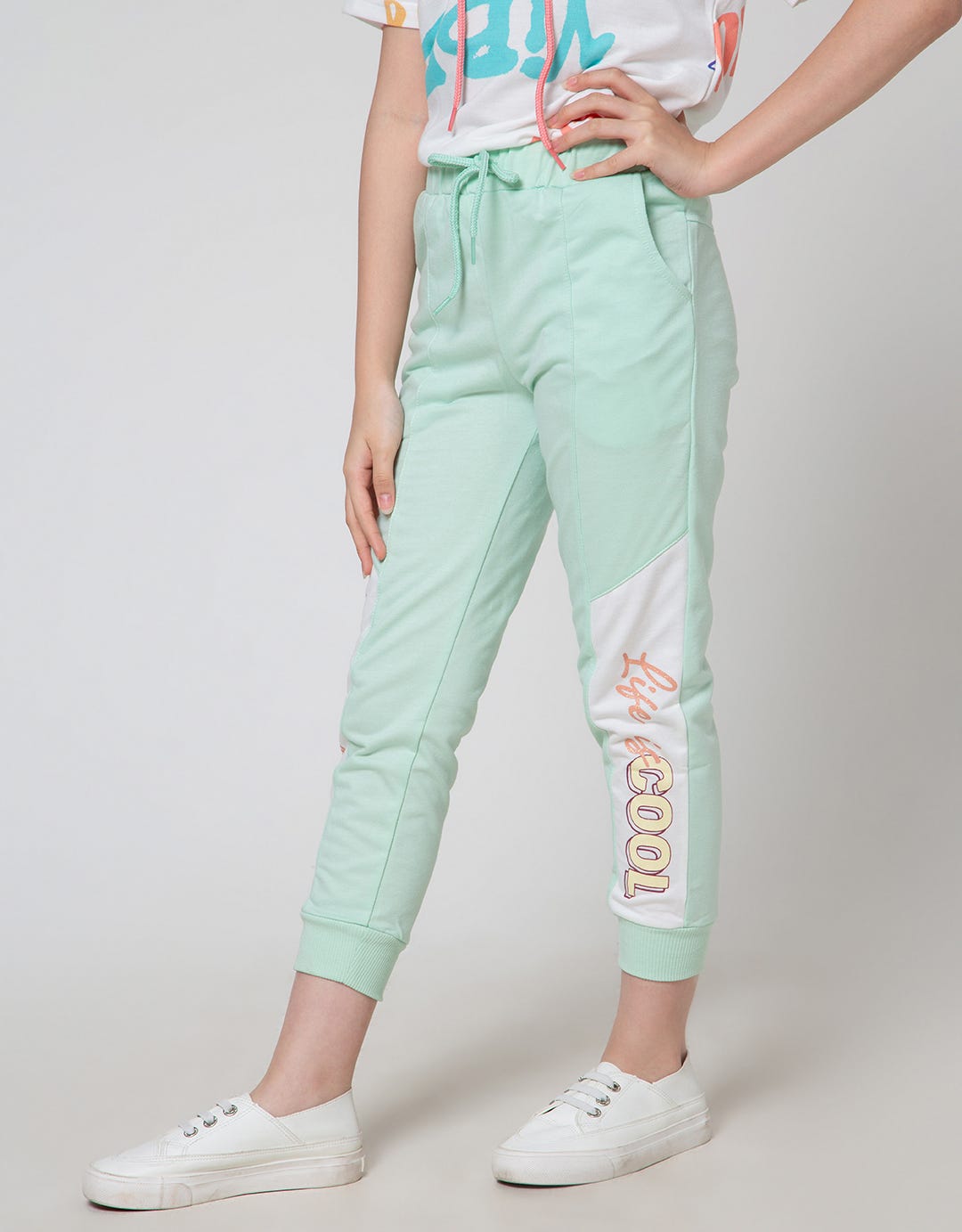 Aero Nice Smile Jogger Anak Perempuan