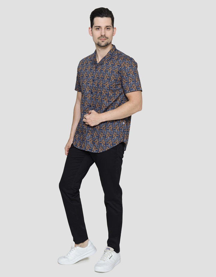 Andrew Smith Kemeja Lengan Pendek Full Print