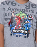 Marvel T-Shirt Avengers Team Tulisan Background