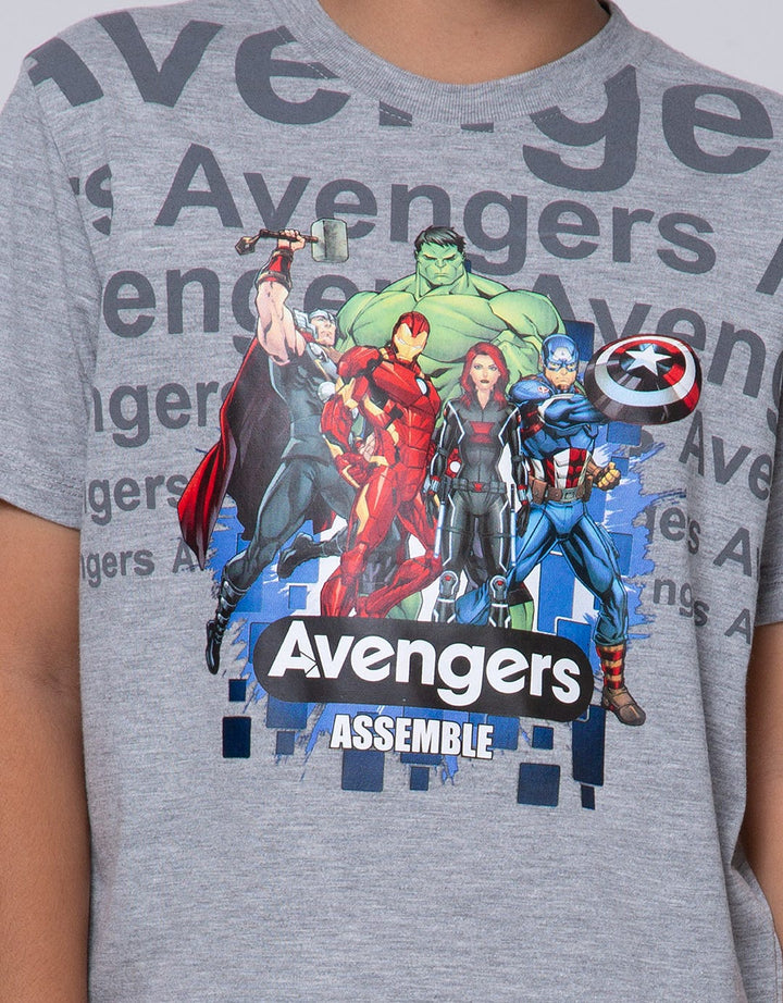 Marvel T-Shirt Avengers Team Tulisan Background