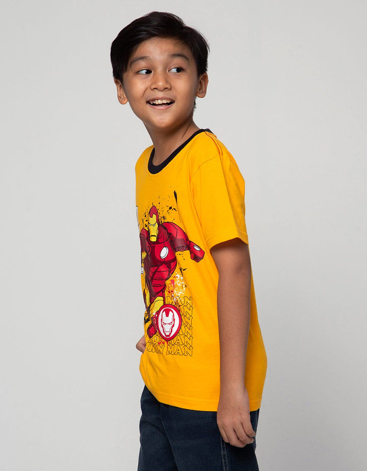 Marvel Short Sleeve T-Shirt Iron Man Fly