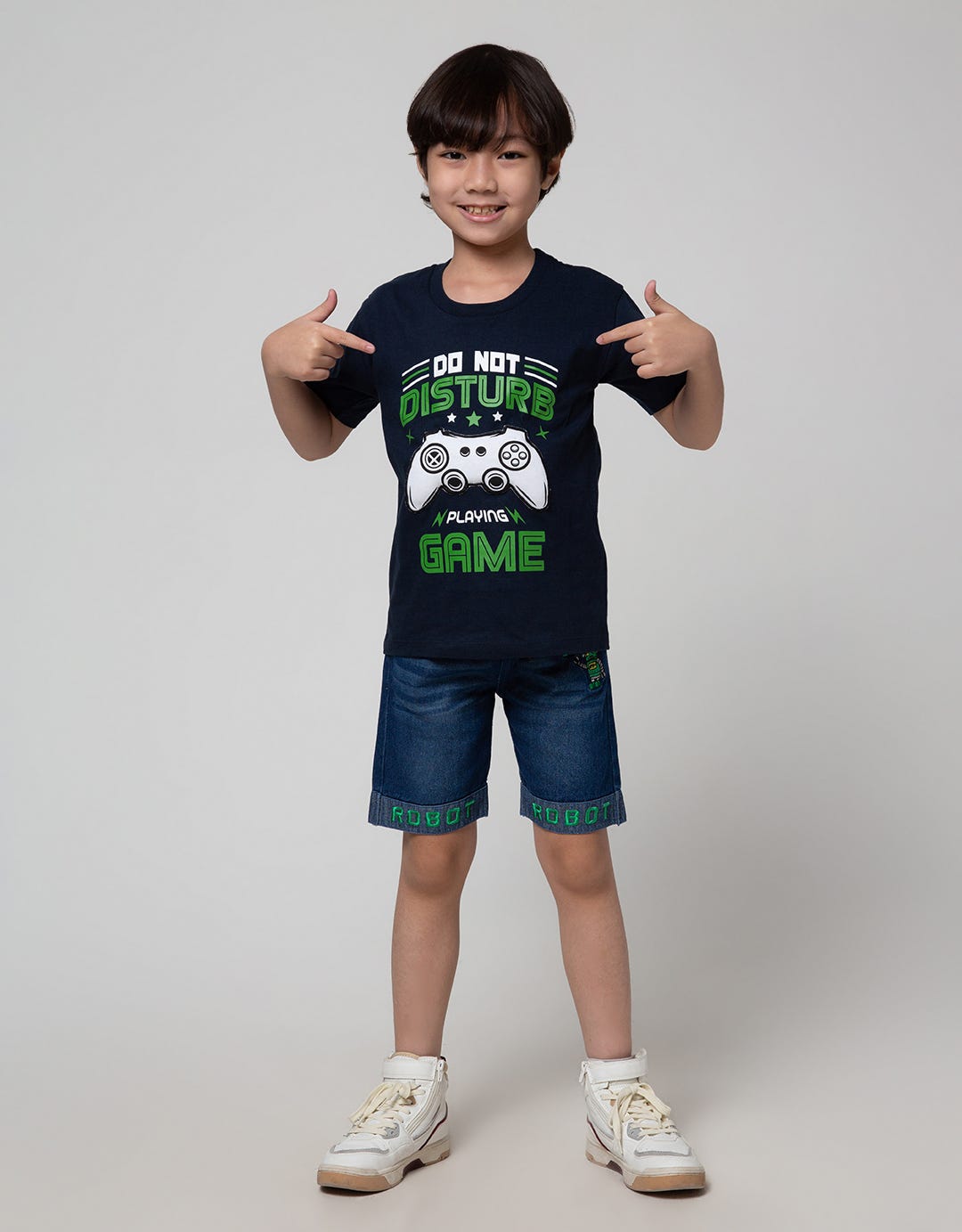 Little M Short Sleeve T-Shirt Do Not Disturb Aplikasi 3D