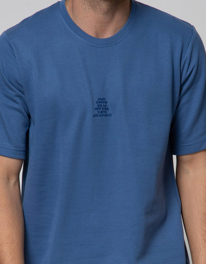 Details Lengan Pendek Kaos Waffle Bordir City Name
